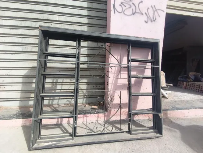 Vende-se janelas sem uso