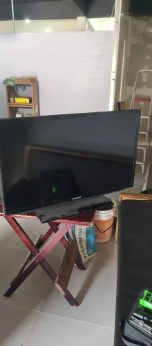 Tv Samsung 32 Pol  com Defeito 
