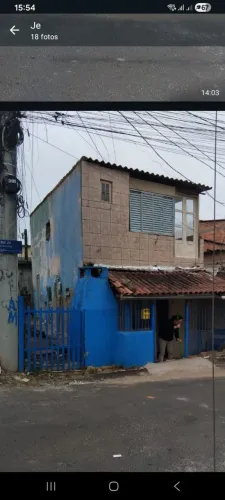 Casa de esquina no Rubem Berta.