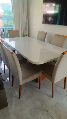 Mesa 8 cadeiras 