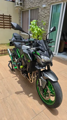 Kawasaki Z900 impecável 