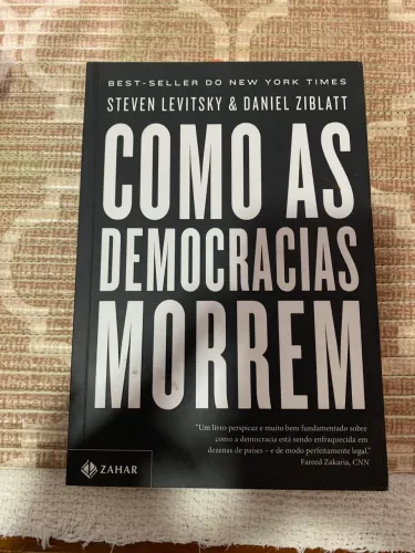 Livro político 