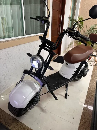 Vendo scooter elétrica em estado de zero.