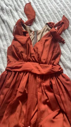 Vestido social terracota