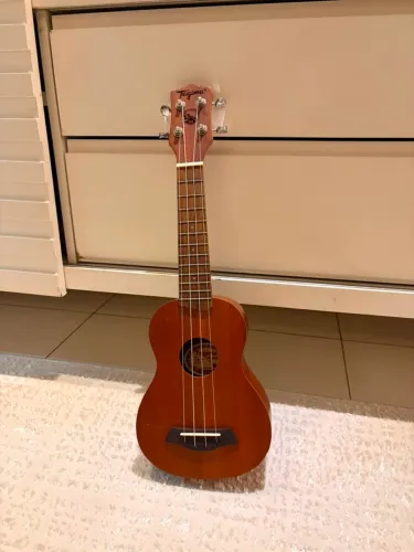 Ukulele Tagima 21K NF com Capa protetora