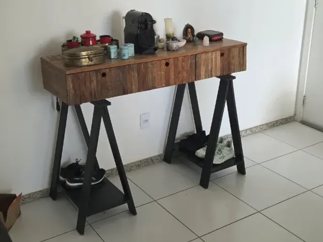 Aparador Rustico Madeira Maciça Demolição com Gavetas e Pés Cavalete 120cm
