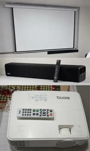Projetor + Tela Retrátil + Soundbar