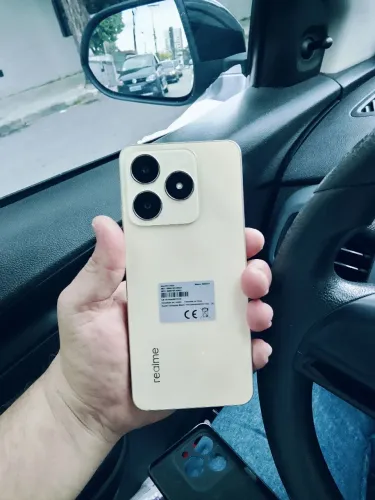 Realme c61