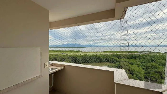 Apartamento com 3 dormitórios à venda, 77 m² por R$ 715.000 - Costeira do Pirajubaé - Flor