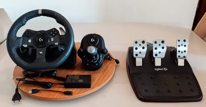 Volante Logitech G920 + Pedais + Câmbio ? Estado de Novo