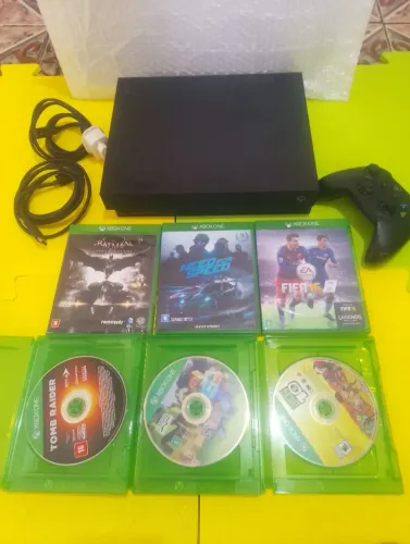Xbox One X de 1Tera e 6 jogos em mídia física
