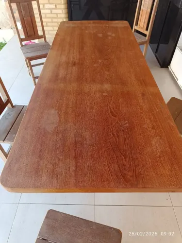 Mesa madeira maciça com 6 cadeiras
