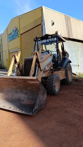 Retroescavadeira case 580M 4X2 2011