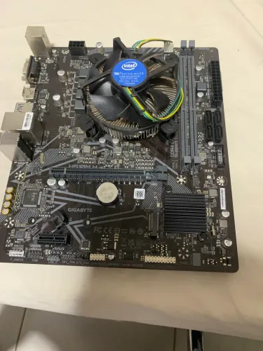 Vendo kit usado placa mae A520M K V2 e o processador i5 de 10 geração
