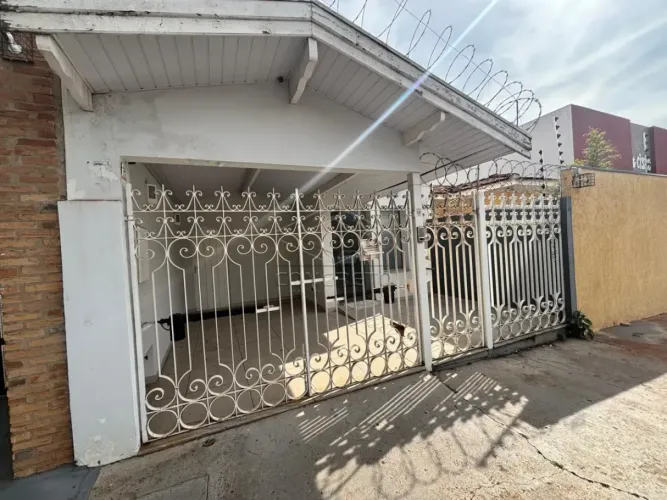Casa para venda [uso residencial ou comercial] no bairro Altos da Cidade