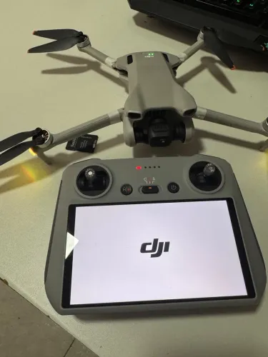 Drone DJI MINI 3 - RCI (Tela no controle)