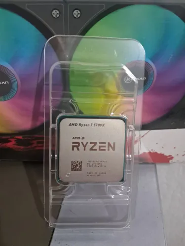 Ryzen 7 5700X + Water Cooler 360mm com Display