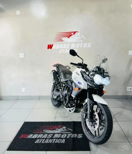 TRIUMPH TIGER 800 XR