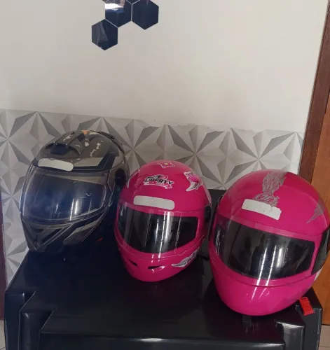Capacete adulto e infantil