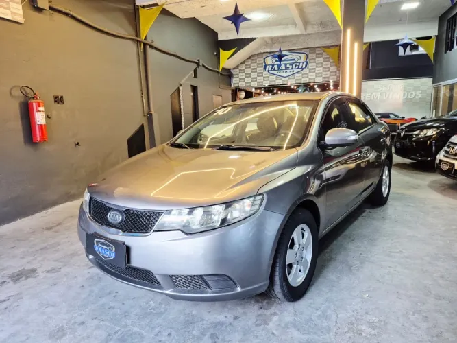 Kia Motors Cerato 1.6 16V Mec. 2010