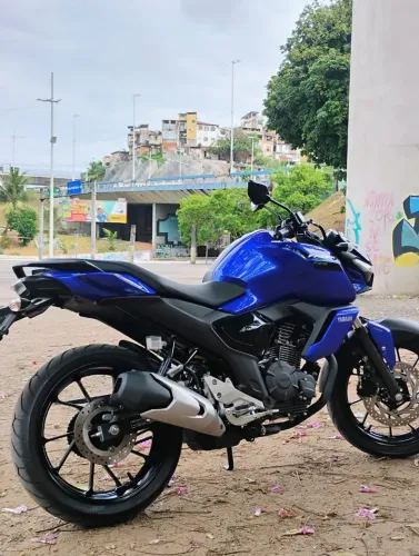 VENDO MOTO FAZER FZ15 2024