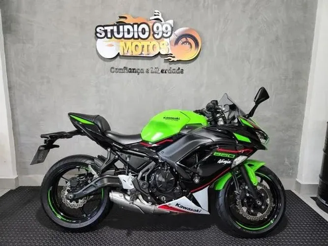 KAWASAKI NINJA 650