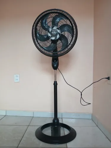 Ventilador de pé 