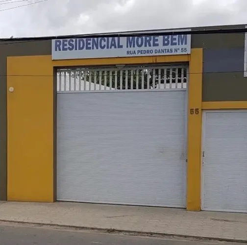Alugo casa de 1 quarto no Dias Macedo 