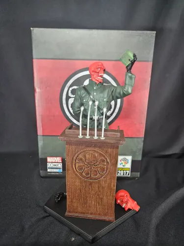 Caveira vermelha - Iron Studios