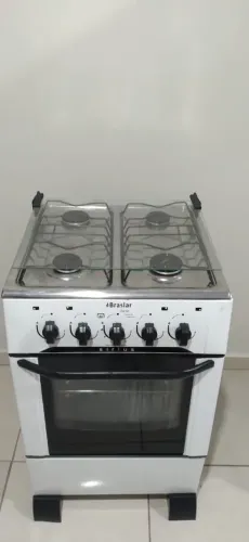 Fogão Braslar seminovo entrego com taxa ou retirar no Balneário Inajá