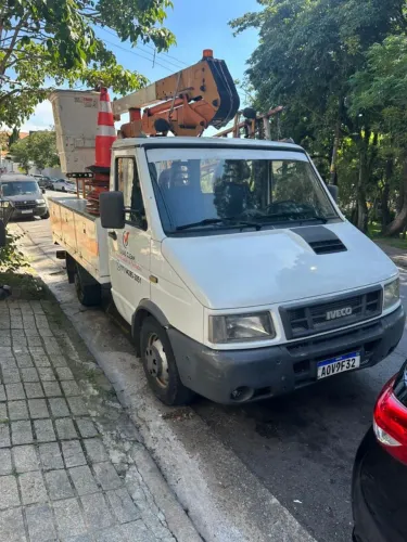 CAMINHÃO Cesto aéreo iveco 2007 - Cesto 9,40 m - Excelente estado