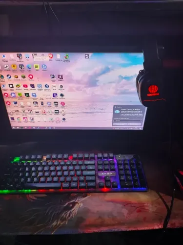 PC GAMER COM MONITOR, HEADSET, TECLADO E MOUSE