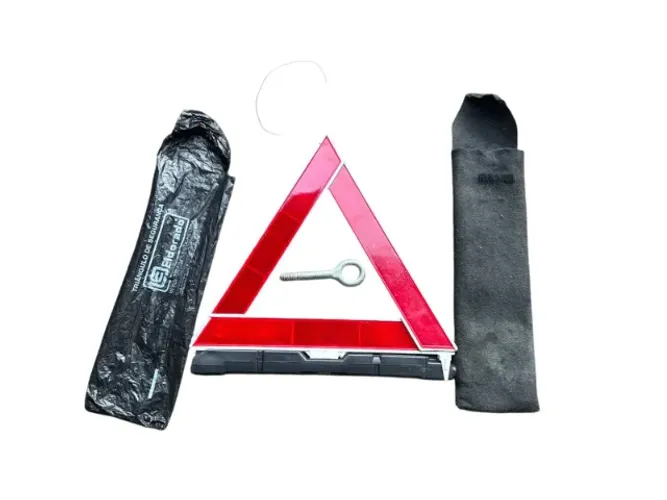 Kit Triangulo e Alça Parafuso Gancho Reboque Corsa Montana Meriva 2002-2010
