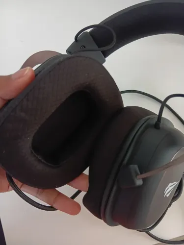 Headphone