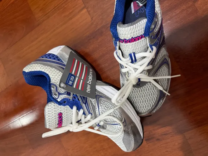 Tênis New Balance novo sem uso e com etiqueta
