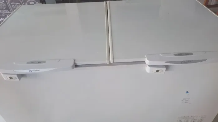 Vende se freezer seminovo