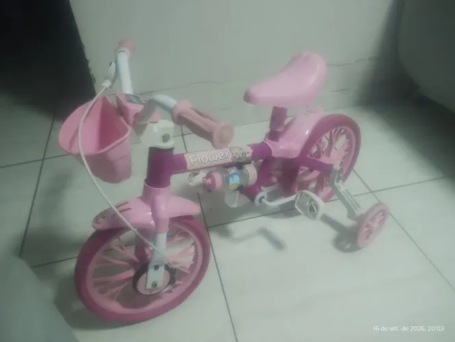 Bicicleta  infantil 