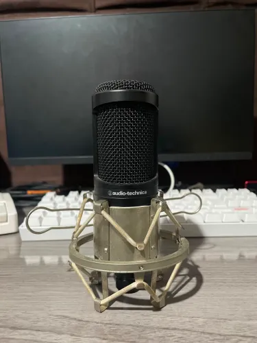 Kit de Microfones AT2020 Audio-Technica + Arcano Renius-8 + Tripé + Cabo XLR
