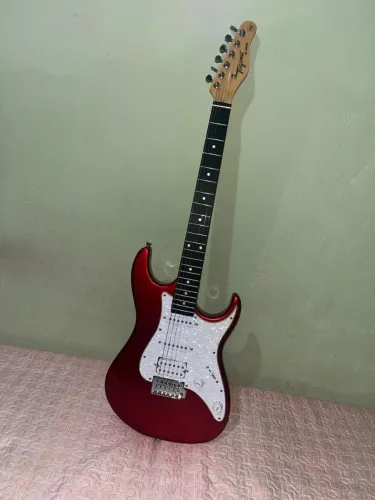 Vendo Guitarra Tagima tw séries,toda regulada , Blindada em alumínio premium.