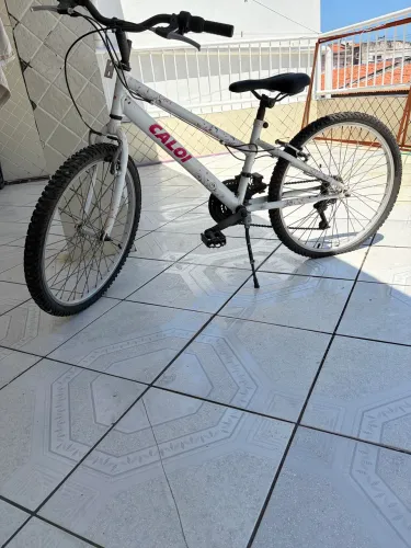 Bicicleta Caloi Cecília aro 24