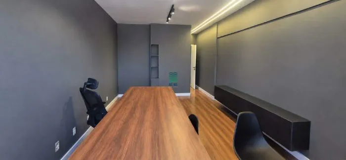 Sala Comercial no Victoria Office Tower na Enseada do Suá