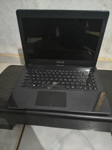 2 Notebooks à venda ASUS + Acer Aspire One