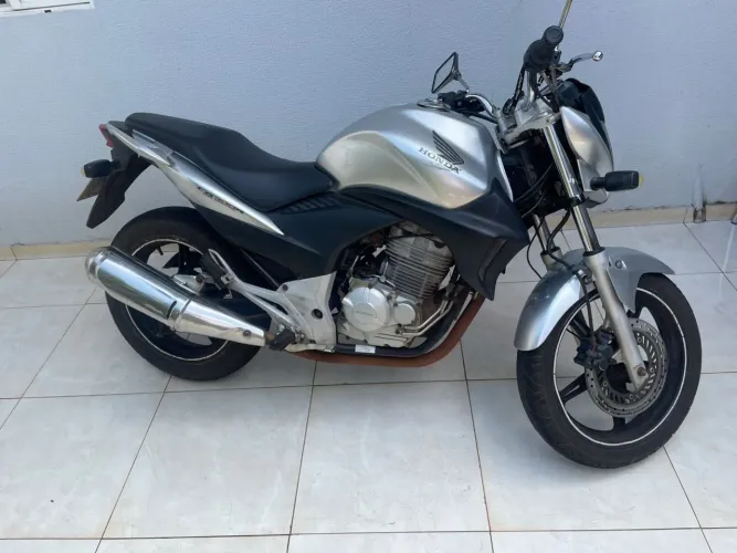 Venda CB300 2010