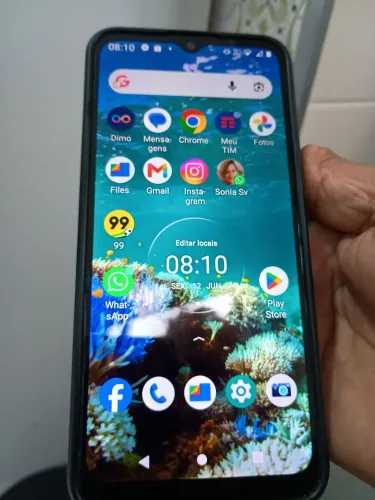 Celular semi novo