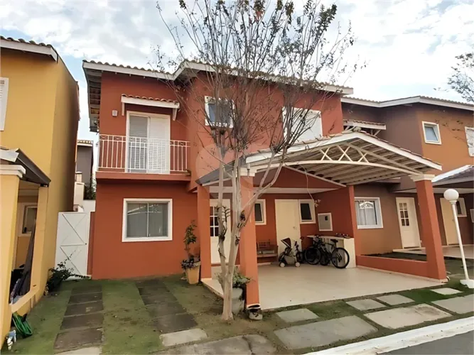 Casa à venda com 3 quartos no Residencial Olga Clube em Sorocaba, SP.
