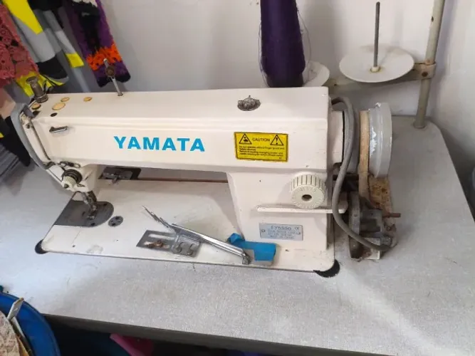 Máquina Costura Reta Industrial Yamata Usada