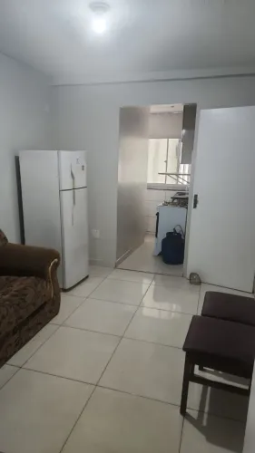 KITNET 1 QUADRA DO MAR DE ITAPARICA, ÁGUA, TAXA DE ESGOTO E IPTU INCLUSOS NO ALUGUEL