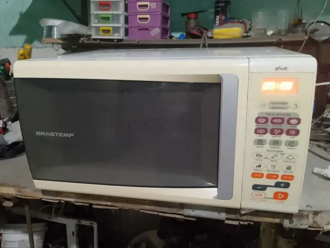 Microondas Brastemp 31 litros grande