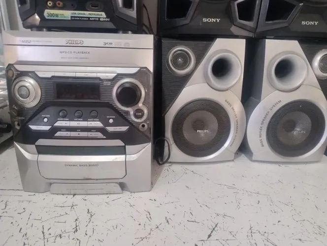 Micro System Philips funcionando perfeitamente $100 retirada em Jaconé 