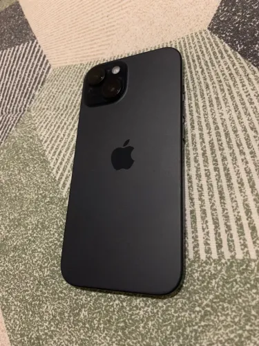 iPhone 15 preto 128 GB